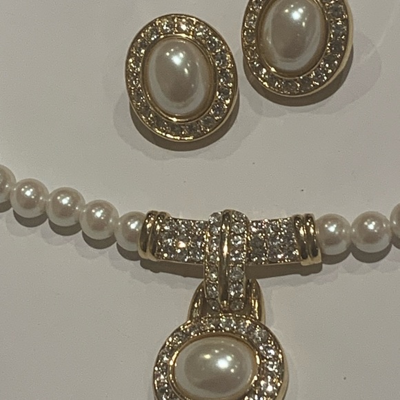 GORGEOUS VENDOME/CORO NECKLACE SET - Picture 2 of 5